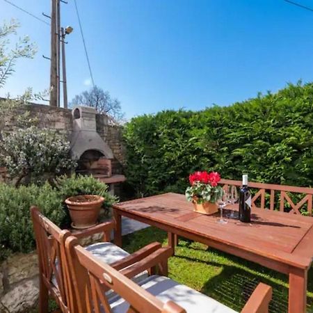 Apartment With Whirlpool And Bbq Near Porec Baderna Ngoại thất bức ảnh